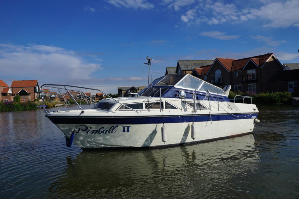 Fairline Holiday MK3 7177392 Burton Waters Boat SalesBurton Waters