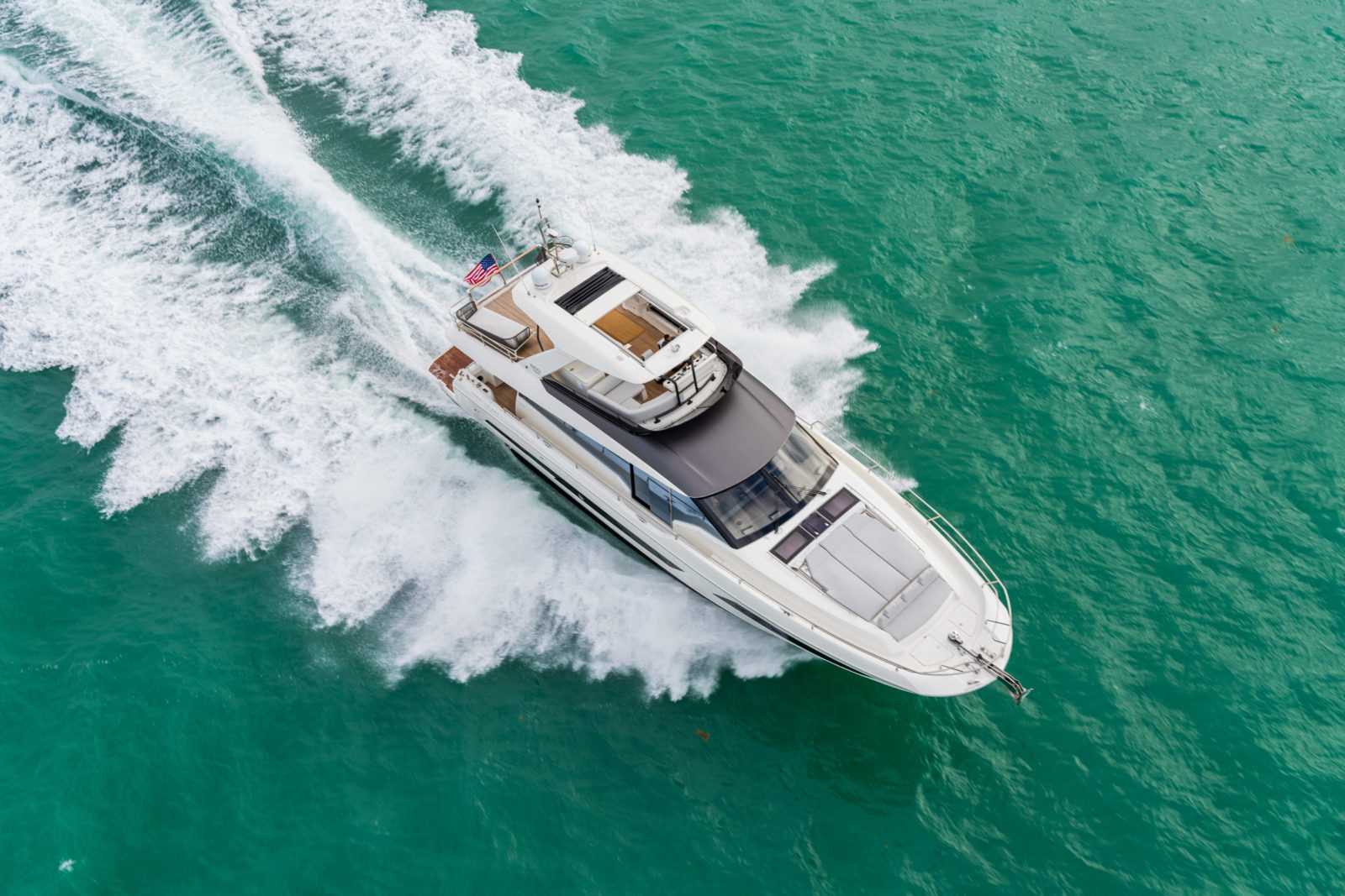 Prestige F 690 on the water