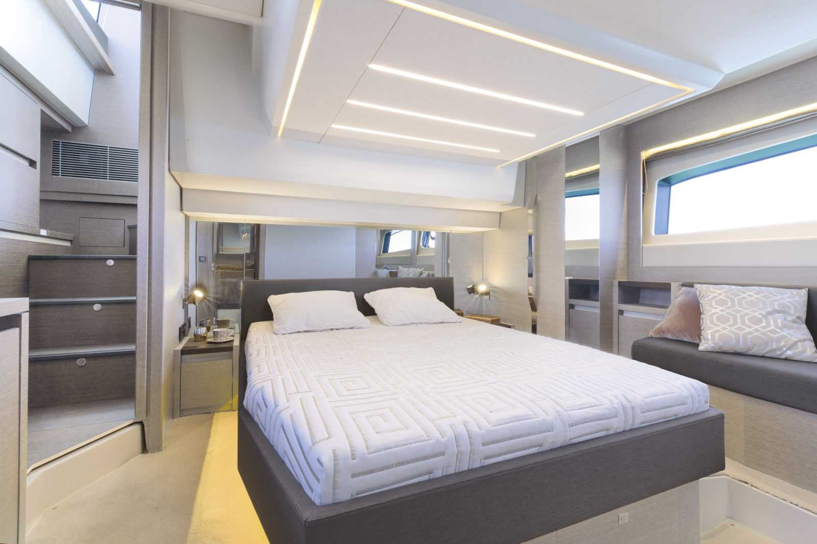 Prestige 520 S Master Bedroom