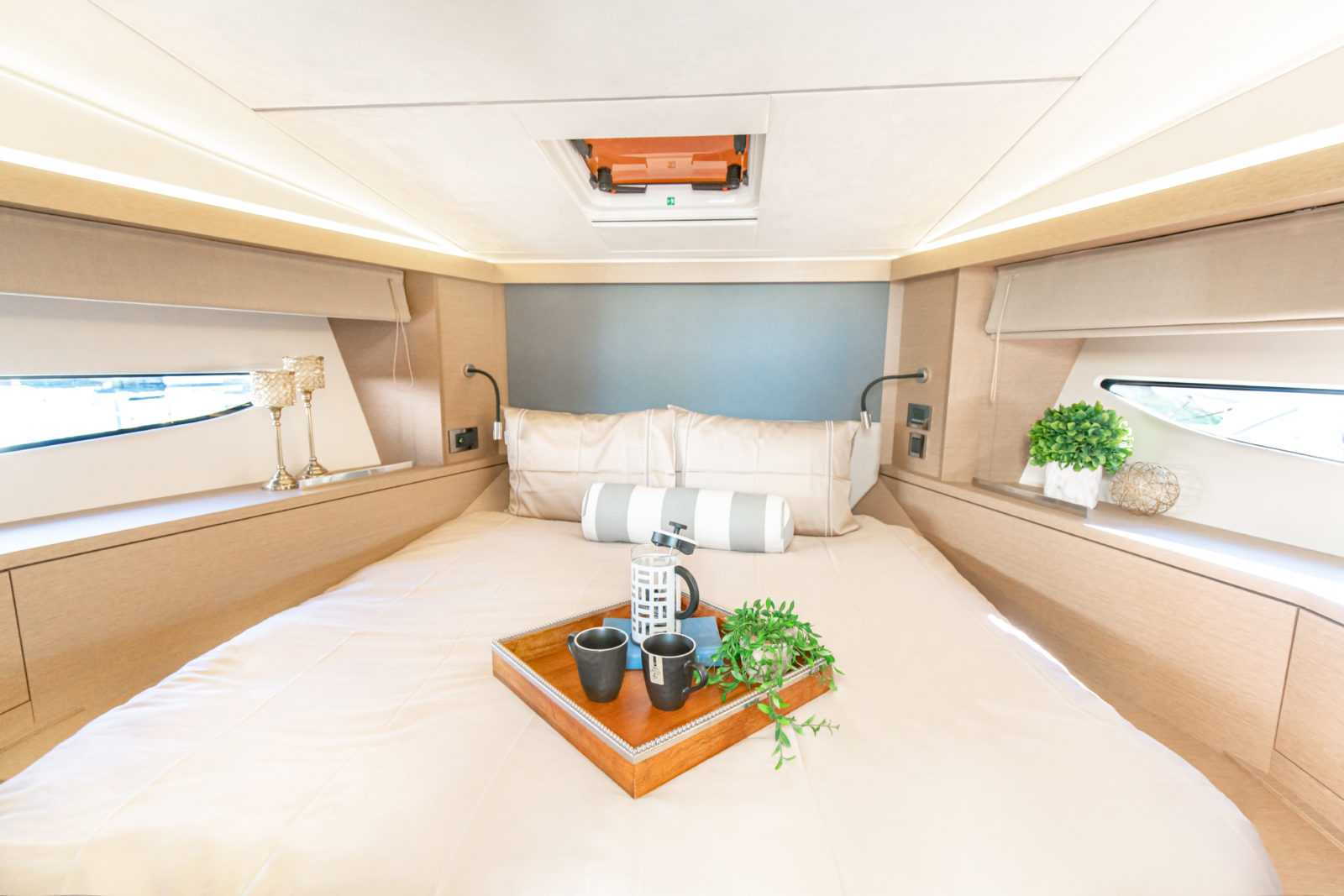 Prestige 420 S breakfast