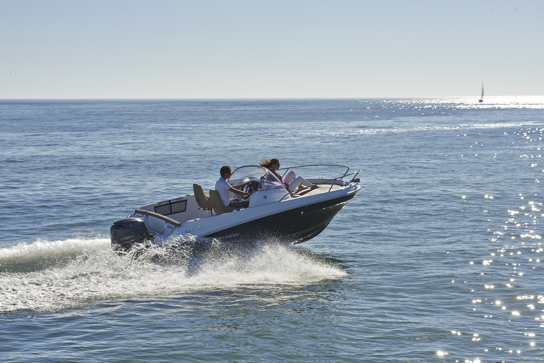 Cap Camrat 5.5WA driving away