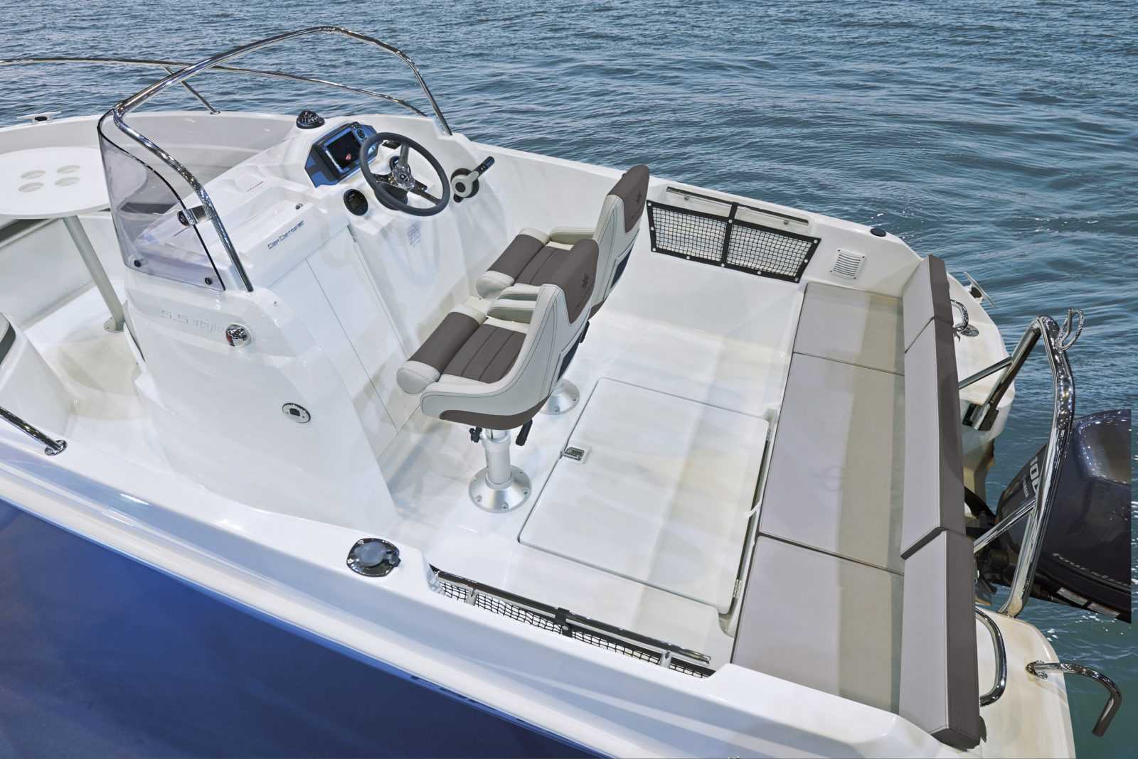 Cap Camarat 5.5CC S2 boat