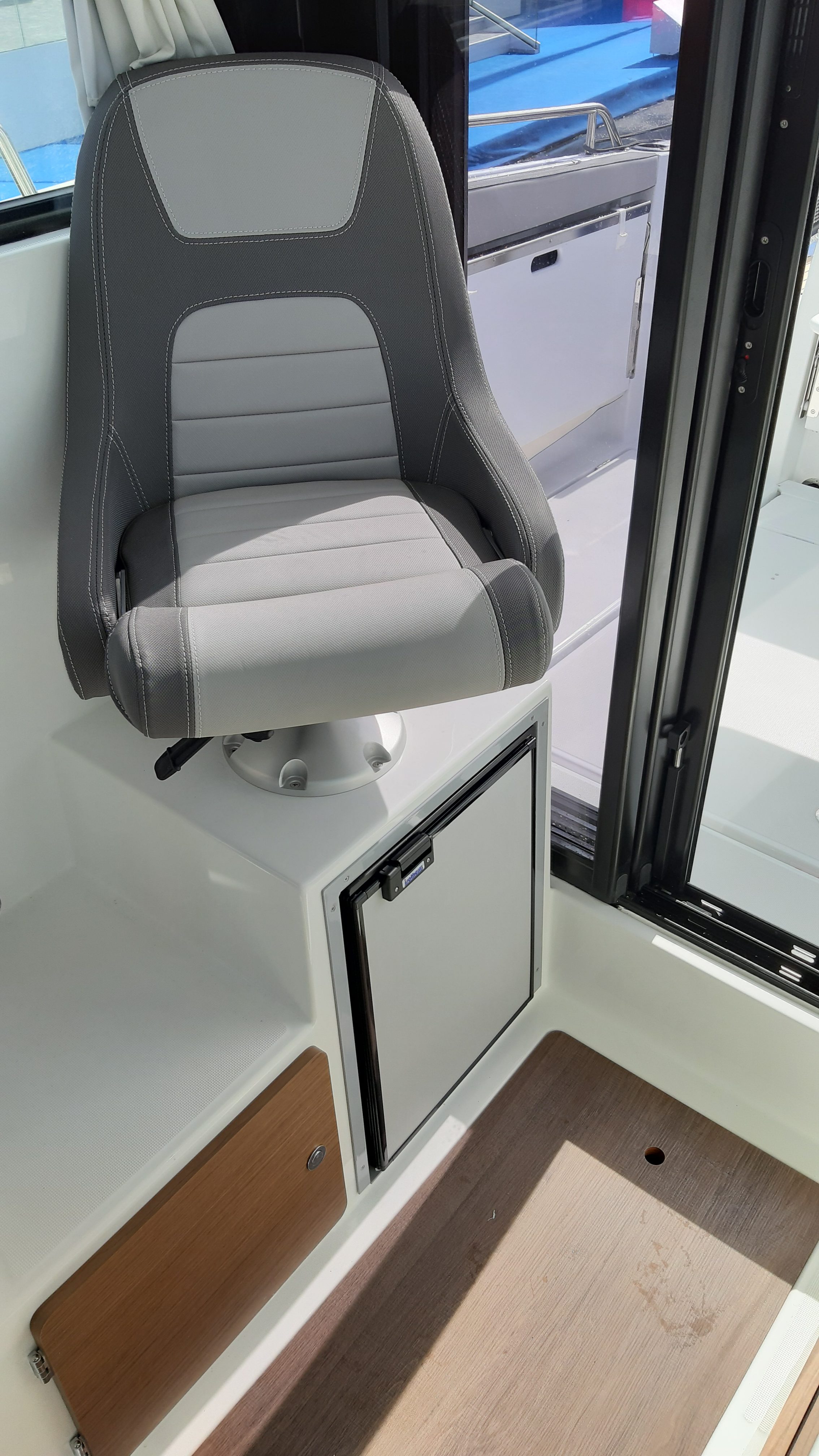 Floor of Merry Fisher 795 Sport S2