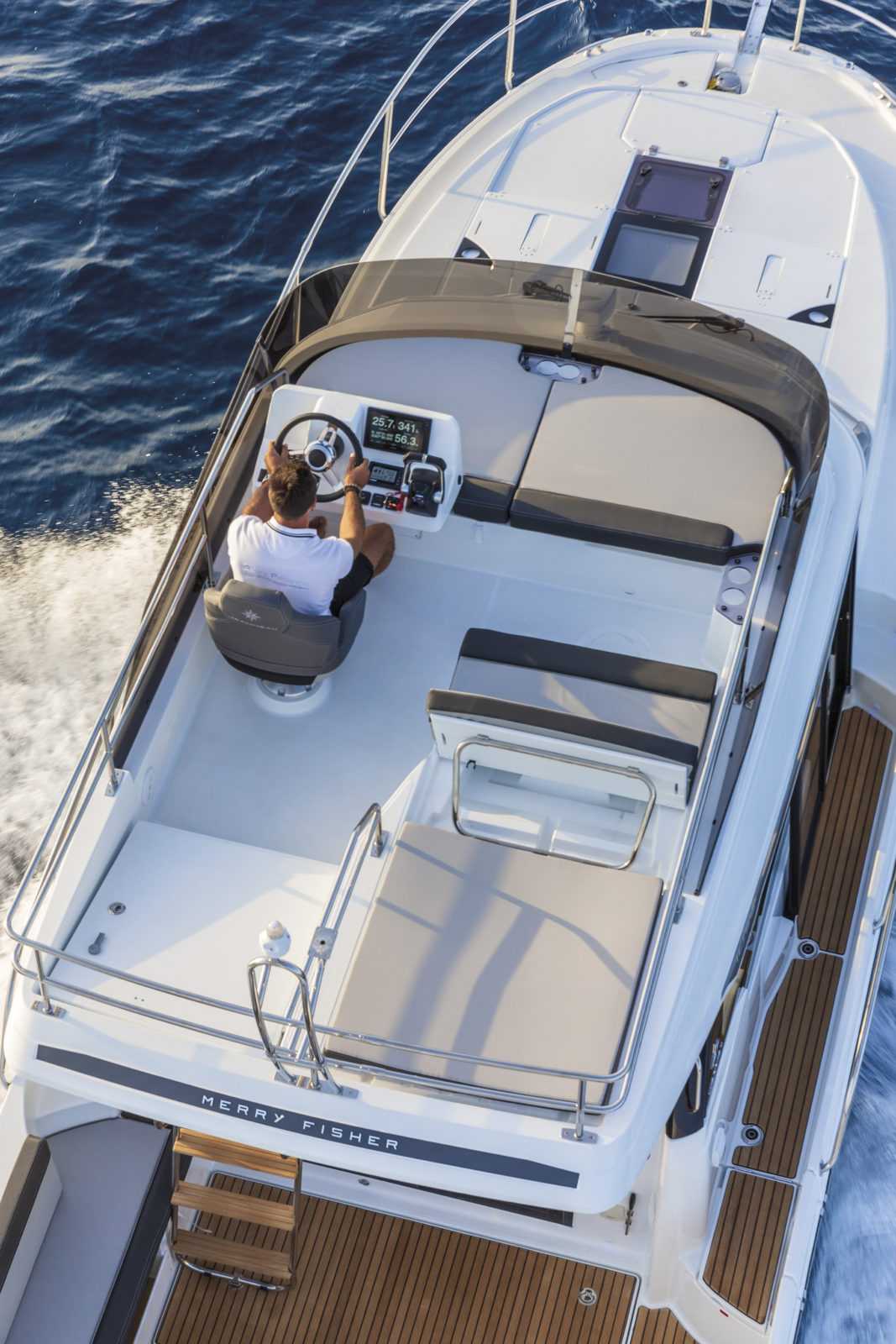 Merry Fisher Flybridge 1095