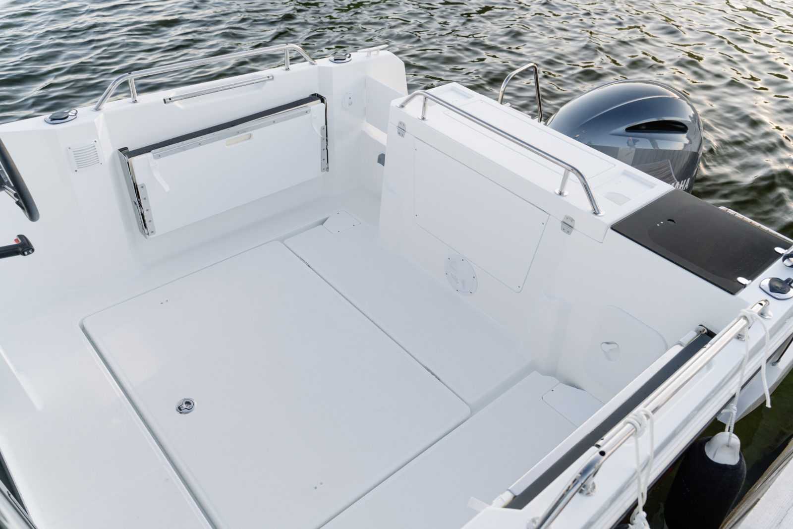 outside of Mery Fisher 695 Sport S2