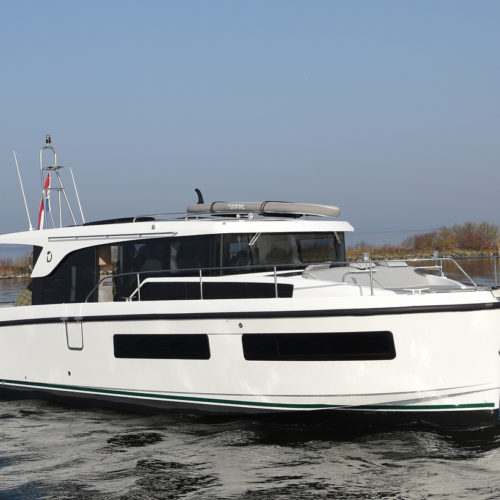 Delphia Sedan cruising along