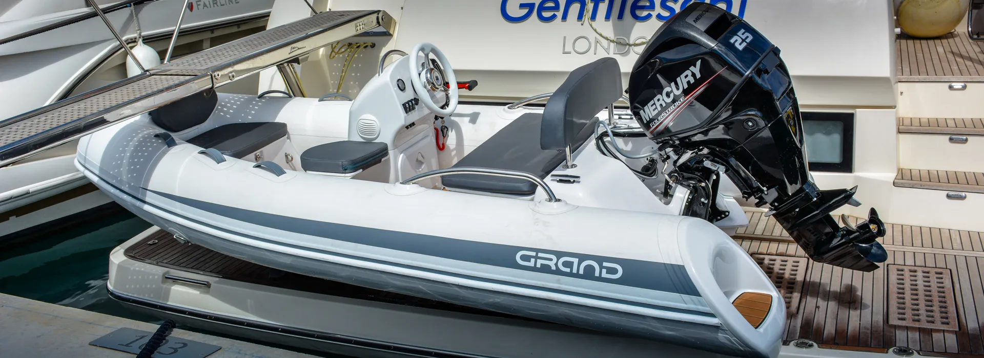 Golden Line G340 at Burton Waters