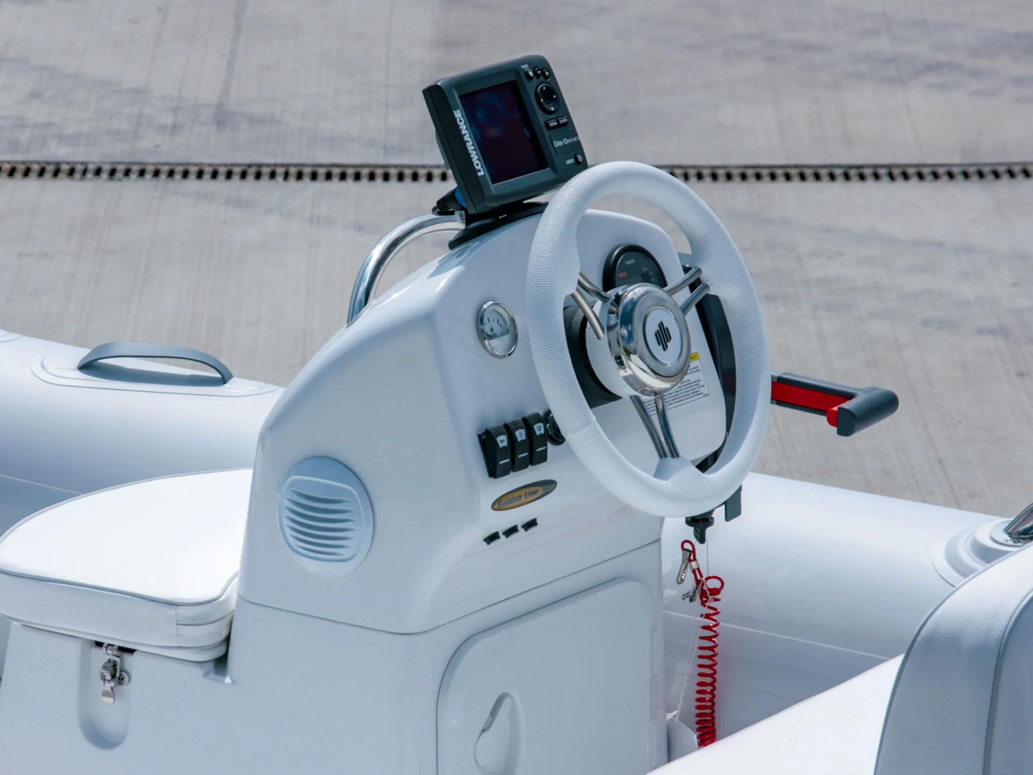 Golden Line G380 at Burton Waters