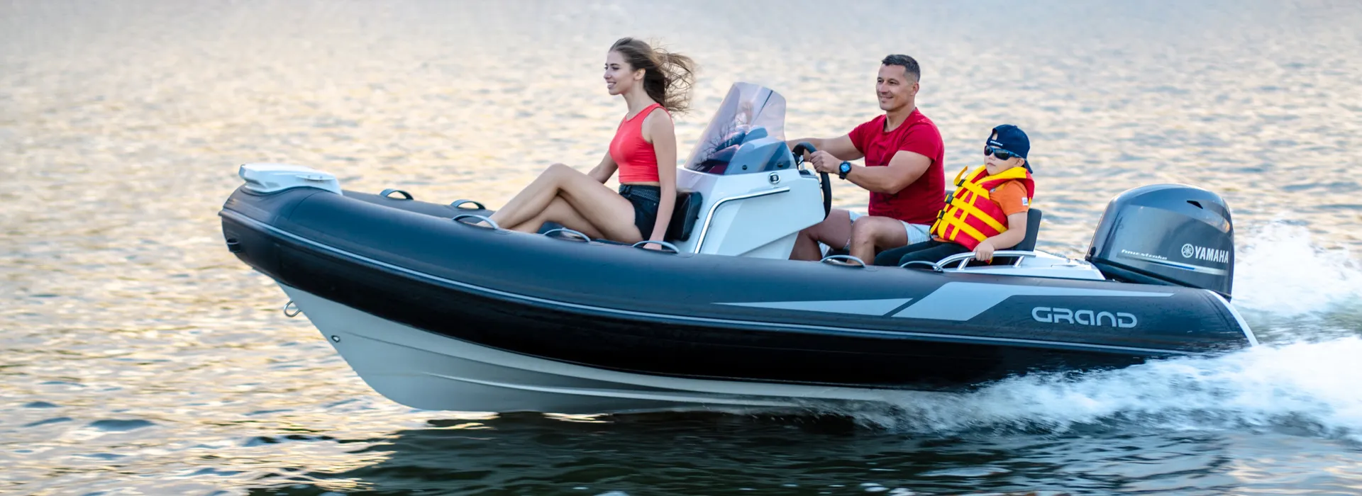 Golden Line G420 at Burton Waters