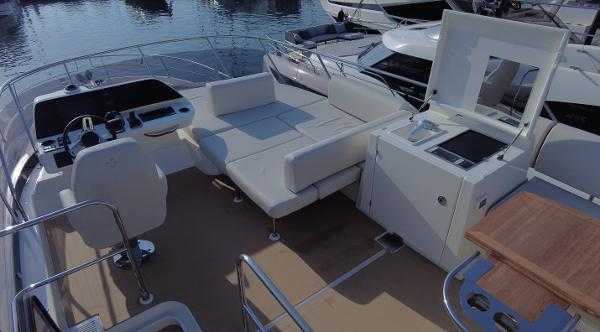 Prestige F4