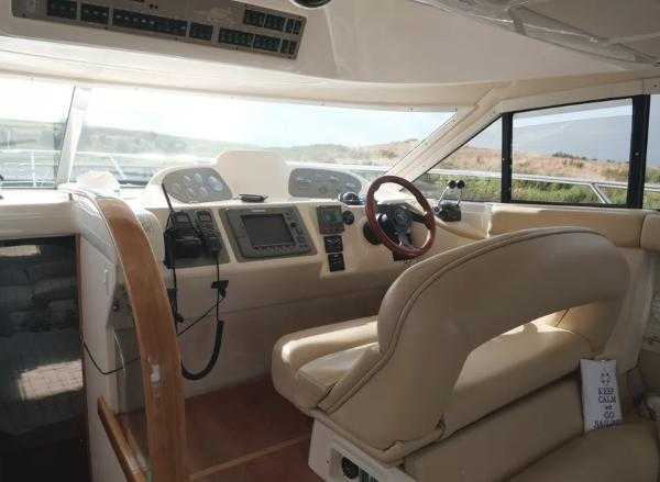 Sealine F37
