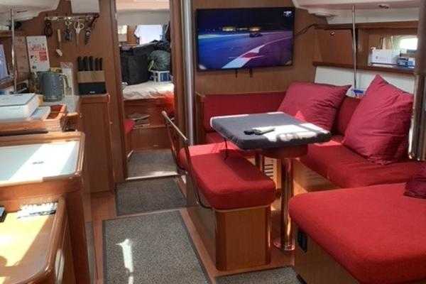 Beneteau Oceanis 43