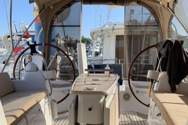 Beneteau Oceanis 43