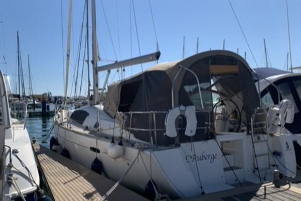 Beneteau Oceanis 43