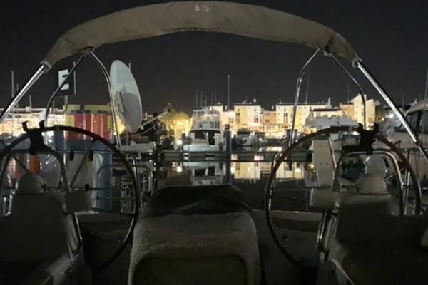Beneteau Oceanis 43